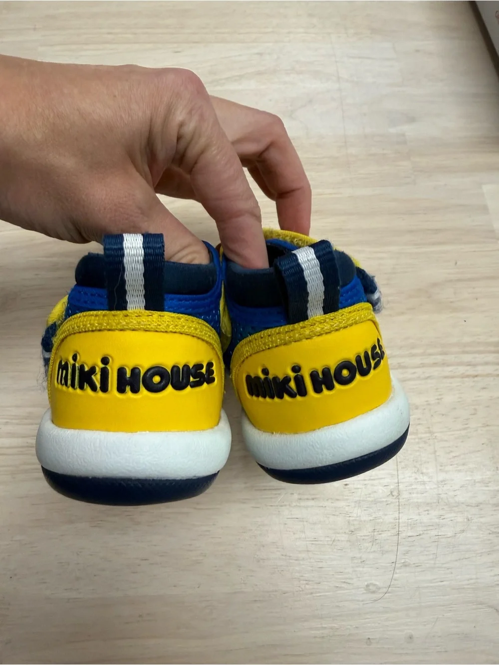 Mikihouse teddy bear sneaker sandals